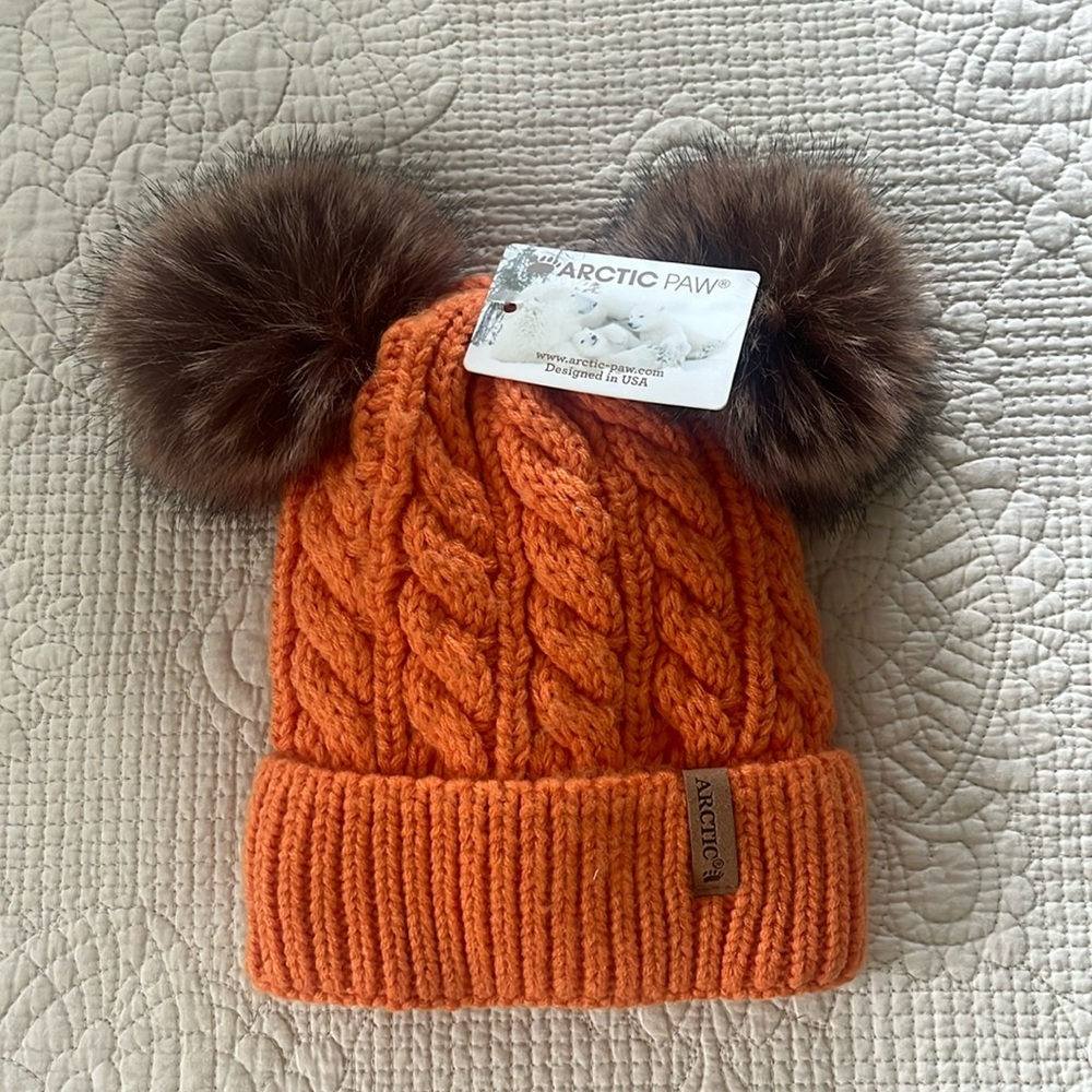 Women’s warm orange winter beenie. Super soft. Great condition. Never used.